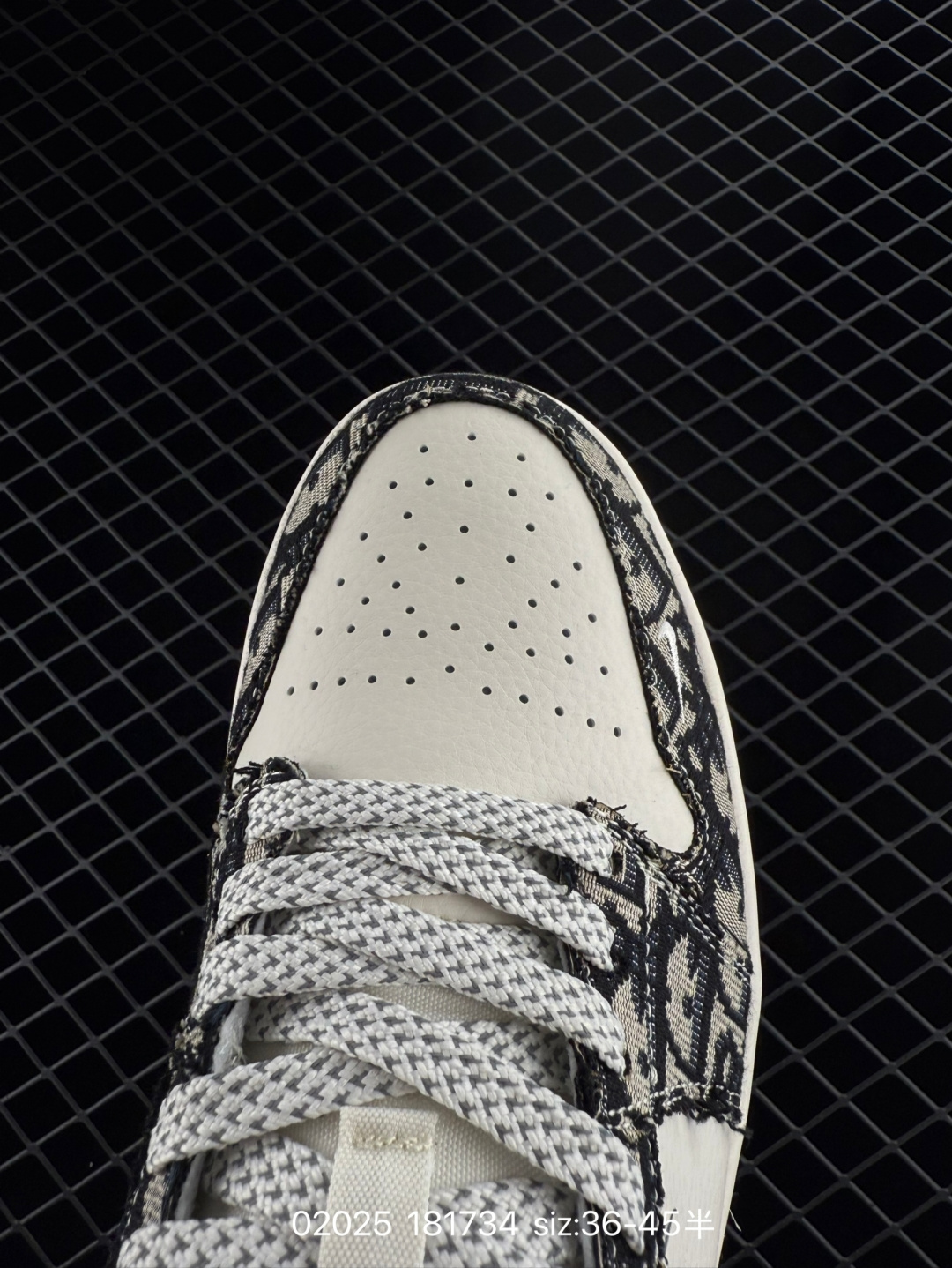 Travis Scott x Air Jordan 1 ” Reverse Mocha “